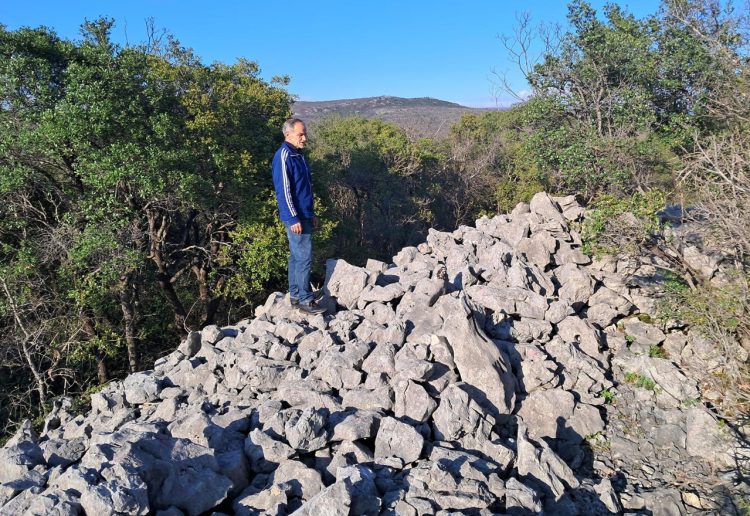 Nakon 40 godina vratio se u Ljubuški i uređuje 8 km rimskog puta