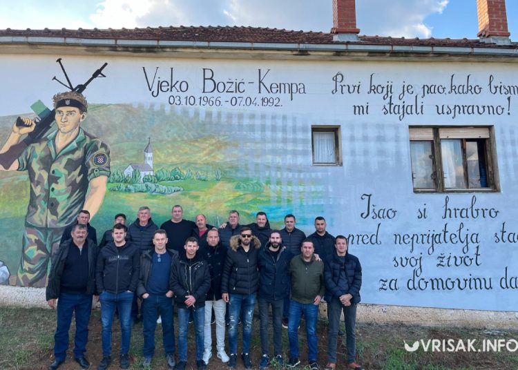 Vjeko Božić Kempa – prvi poginuli hrvatski vojnik na mostarskom ratištu dobio mural