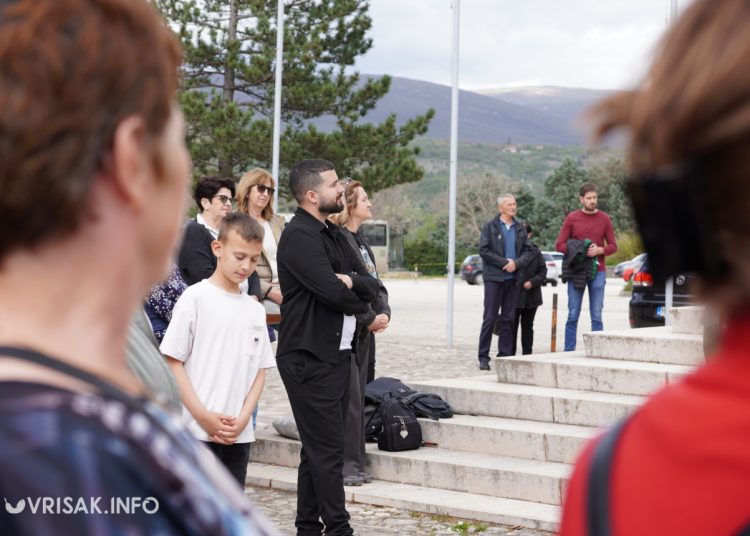 Široki Brijeg: “Rijeka” vjernika na Putu križa s Uzarića