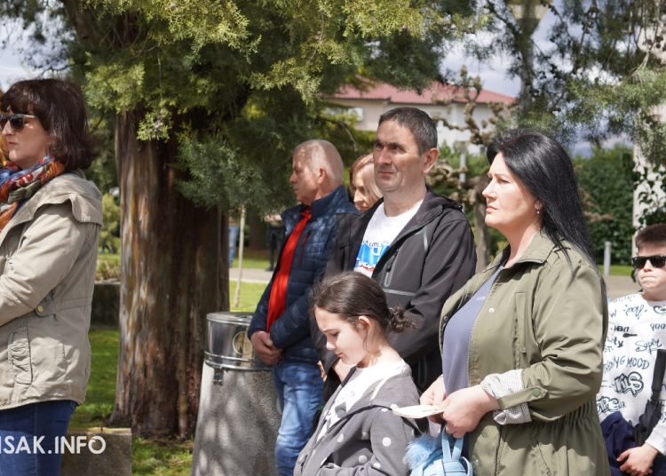 Široki Brijeg: “Rijeka” vjernika na Putu križa s Uzarića