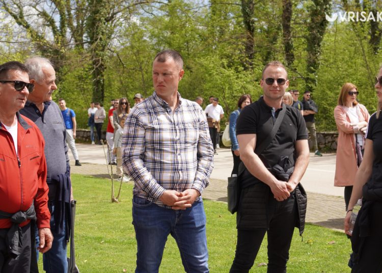 Široki Brijeg: “Rijeka” vjernika na Putu križa s Uzarića