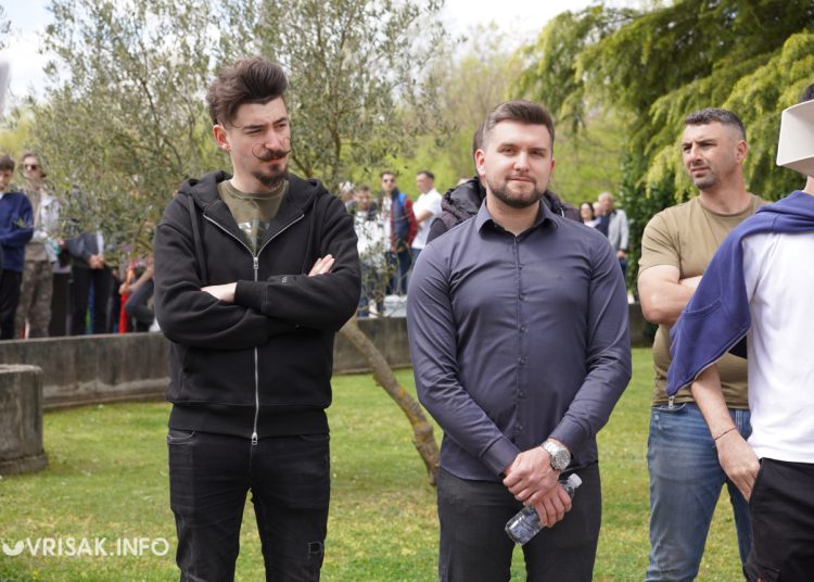 Široki Brijeg: “Rijeka” vjernika na Putu križa s Uzarića