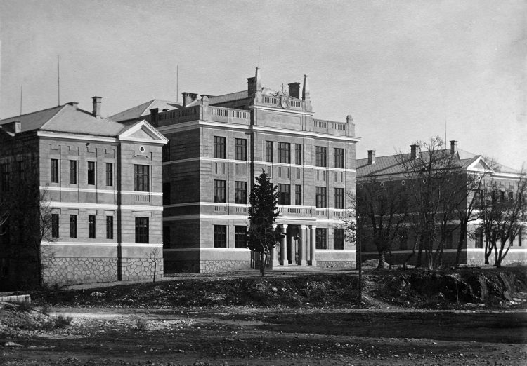 Široki Brijeg: Evo kako je izgledala zgrada gimnazije prije oko 90 godina