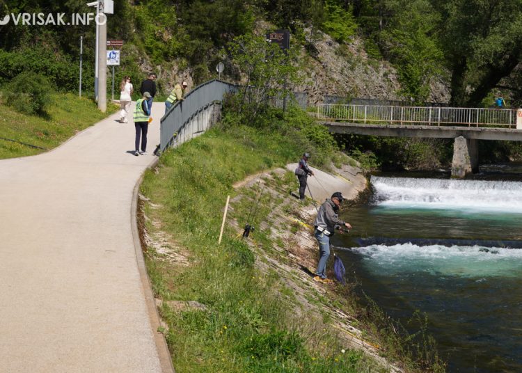 Čitluk: Na trgu održana molitva krunice Božjeg milosrđa