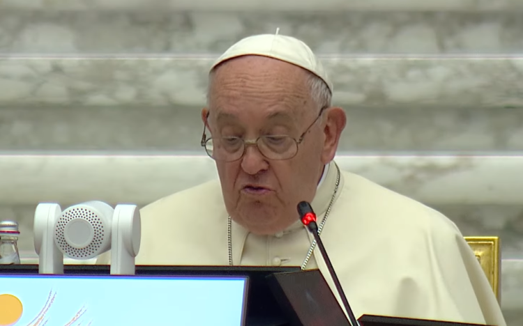 Vatikan objavio što piše u oporuci pape Franje