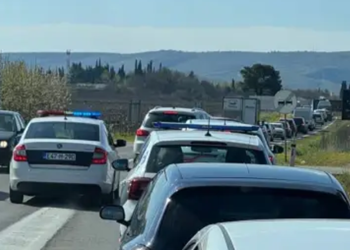 Mostar: Sudar pet automobila kod Aerodroma