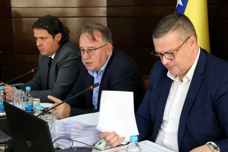 Vlada FBiH: Preko 11,7 milijuna KM pomoći za 16.741 privatnog poslodavca