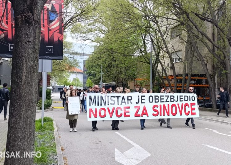 Zdravstveni radnici u Mostaru prosvjednom šetnjom traže kolektivni ugovor