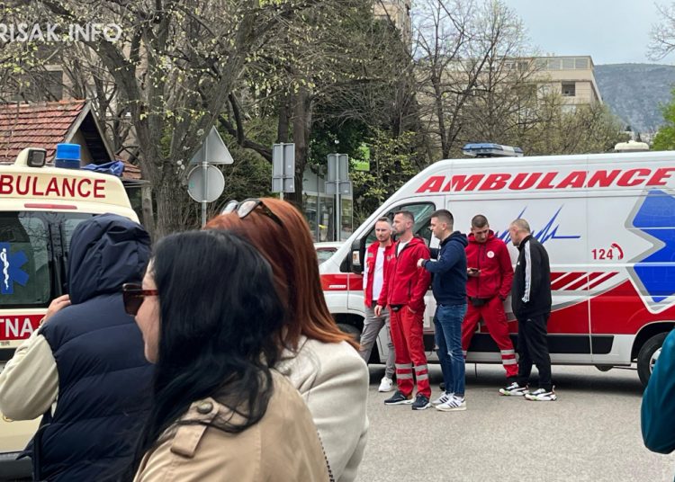 Zdravstveni radnici u Mostaru prosvjednom šetnjom traže kolektivni ugovor