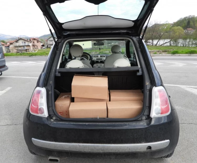 Spriječeno krijumčarenje 48 kilograma arome za nargilu na granici