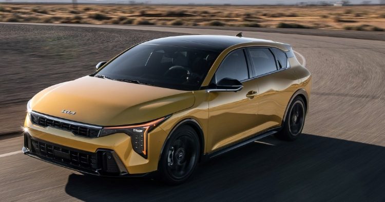 Kia K4 dolazi po Golf: Finalna bitka za kompaktni tron