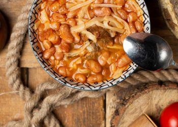 Recept za Prvomajski grah koji okuplja društvo