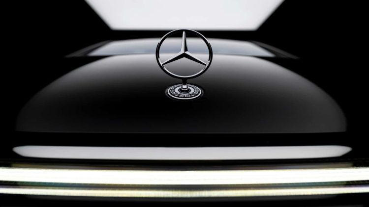 Mercedesov novi logo: Moderni 2D dizajn s pogledom u budućnost