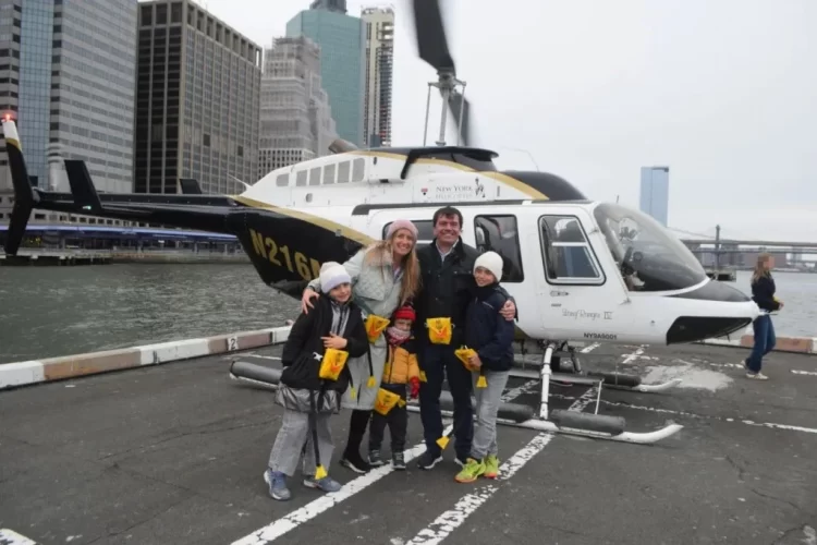 (VIDEO) SAD: U padu helikoptera poginula peteročlana obitelj i pilot