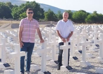 Bile: Postavljeni novi križevi za žrtve iz Čitluka