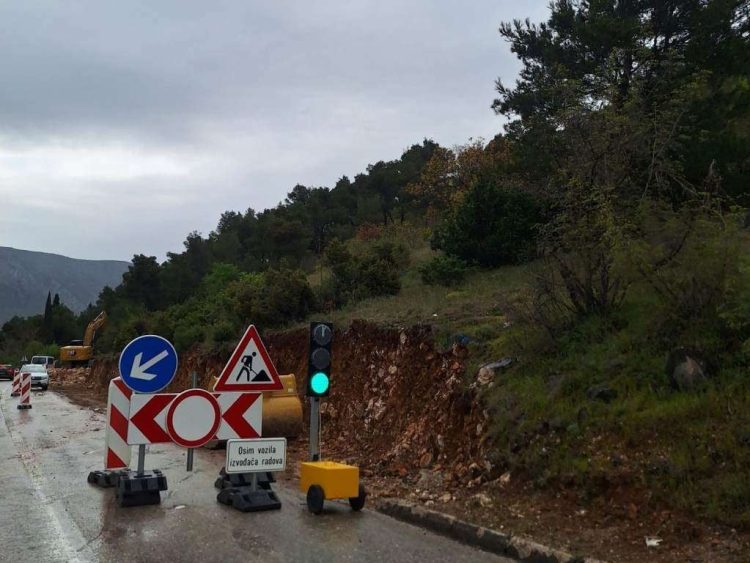 Širokobriješki Hering d.d. započeo radove na obnovi ceste između Mostara i Čitluka