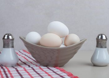 Do kad smijete jesti kuhana jaja nakon Uskrsa i kad je vrijeme da ih bacite?!