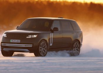 Novi Range Rover uskoro dostupan i u električnom izdanju