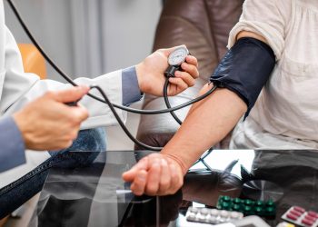 Znakovi visokog tlaka koje mnogi ignoriraju, a ne bi smjeli