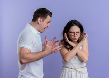 Zaljubljeni u emocionalno nezrelu osobu? Ovo su znakovi da ste u vezi koja vas iscrpljuje umjesto ispunjava