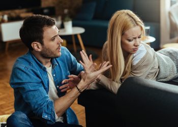 Je li vaša veza pri kraju? Stručnjaci otkrivaju suptilne znakove koje možda ignorirate