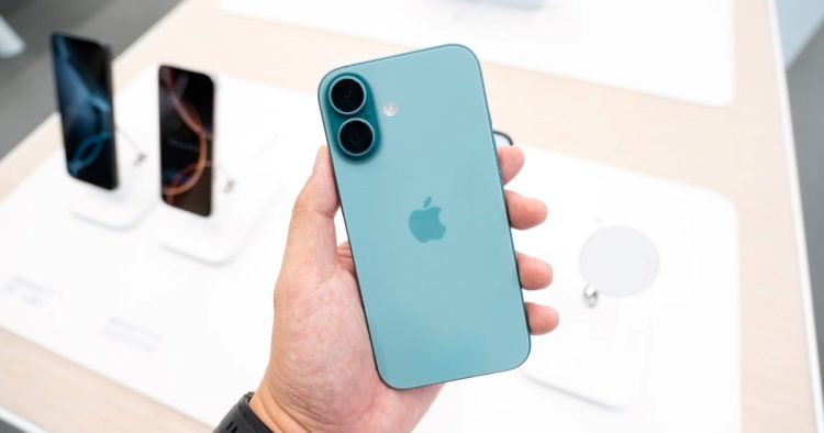 Apple priprema najveći zaokret još od iPhone X