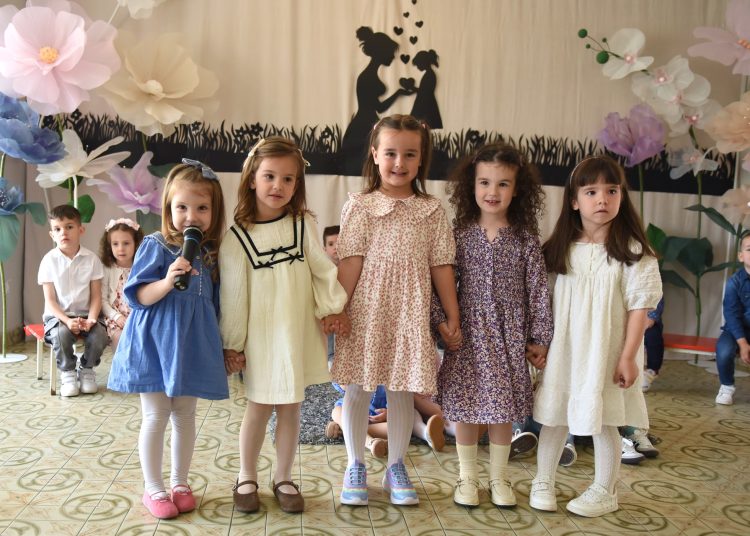 Proslava majčina dana u vrtiću „Trnoružica“