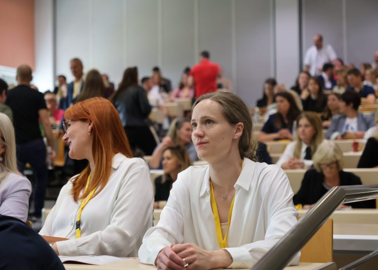 Mostar: Započeo jubilarni XX. simpozij dječje kirurgije