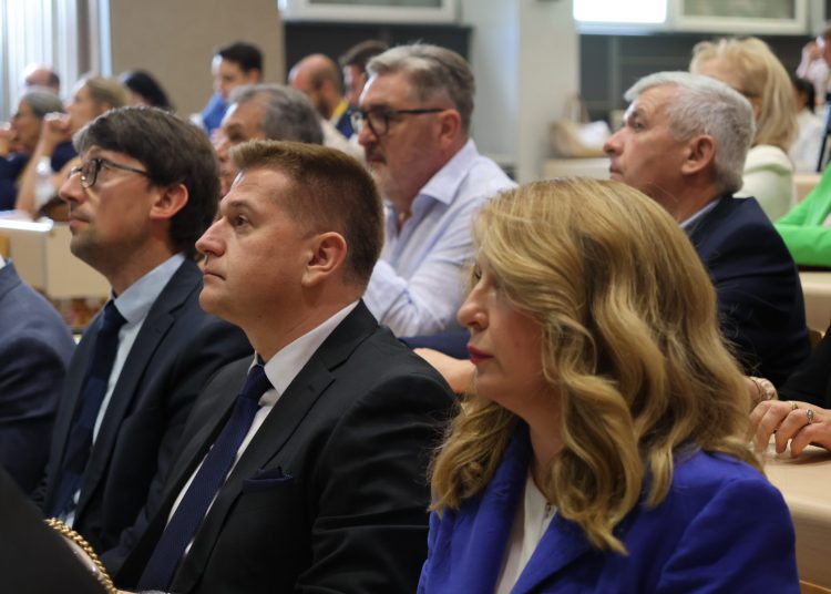 Mostar: Započeo jubilarni XX. simpozij dječje kirurgije