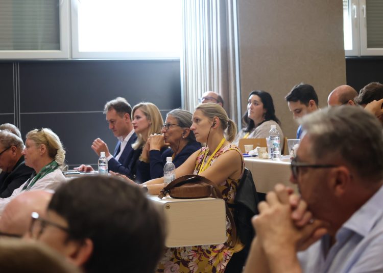 Mostar: Započeo jubilarni XX. simpozij dječje kirurgije