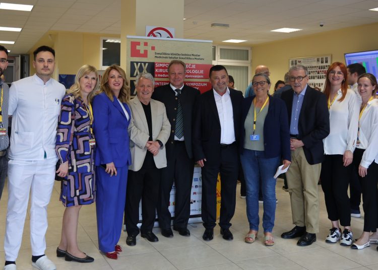 Mostar: Započeo jubilarni XX. simpozij dječje kirurgije