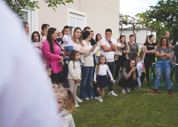 Dječji vrtić “Mali sanjari” u Širokom Brijegu ispratio 1. generaciju vrtićkih maturanata