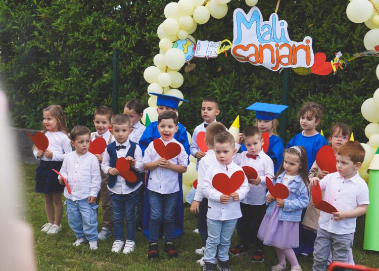 Dječji vrtić “Mali sanjari” u Širokom Brijegu ispratio 1. generaciju vrtićkih maturanata