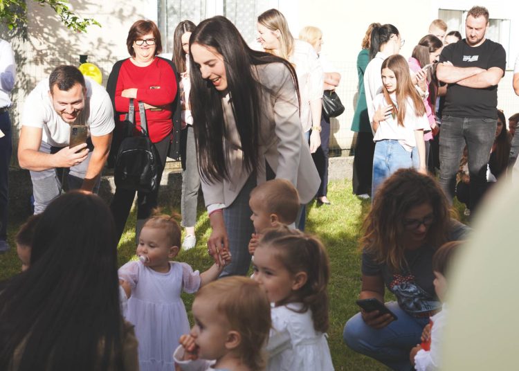 Dječji vrtić “Mali sanjari” u Širokom Brijegu ispratio 1. generaciju vrtićkih maturanata