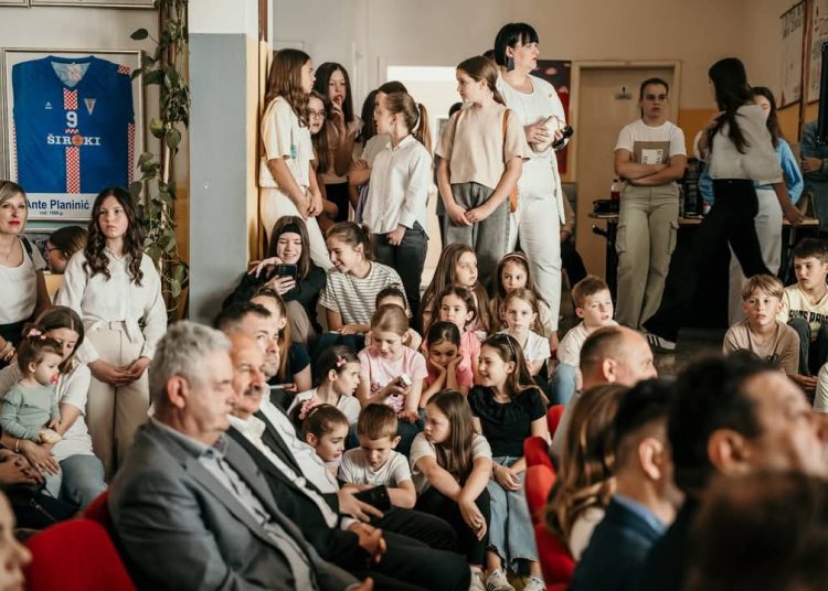 Široki Brijeg: Održana proslava Dana škole u  OŠ Biograci