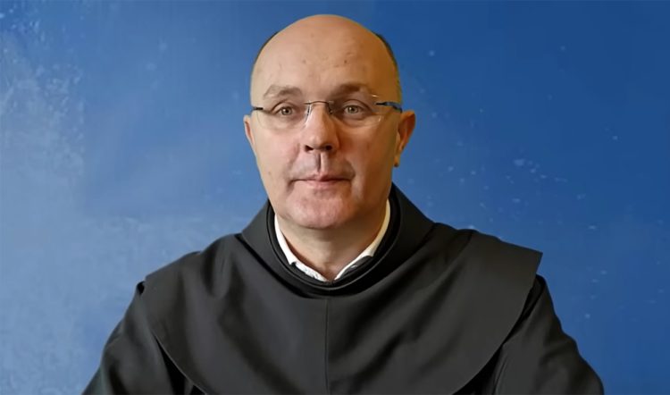Fra Mario Knezović odgovorio gledateljima na 33 pitanja