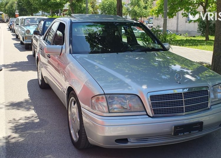 Oldtimeri iz Širokog Brijega krenuli krug kroz ŽZH