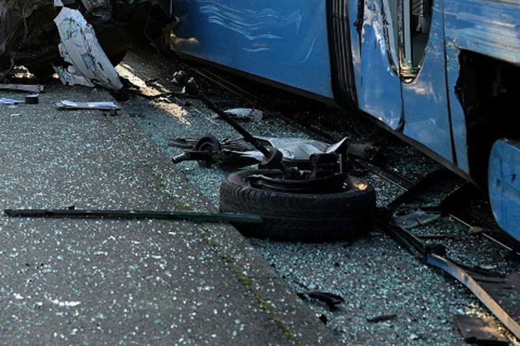 Zagreb: Državljanin BiH pijan Mercedesom prošao kroz crveno i zabio se u tramvaj