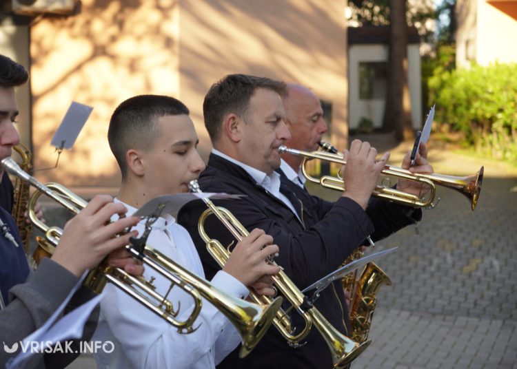 (VIDEO) Limena glazba jutros probudila Širokobriježane