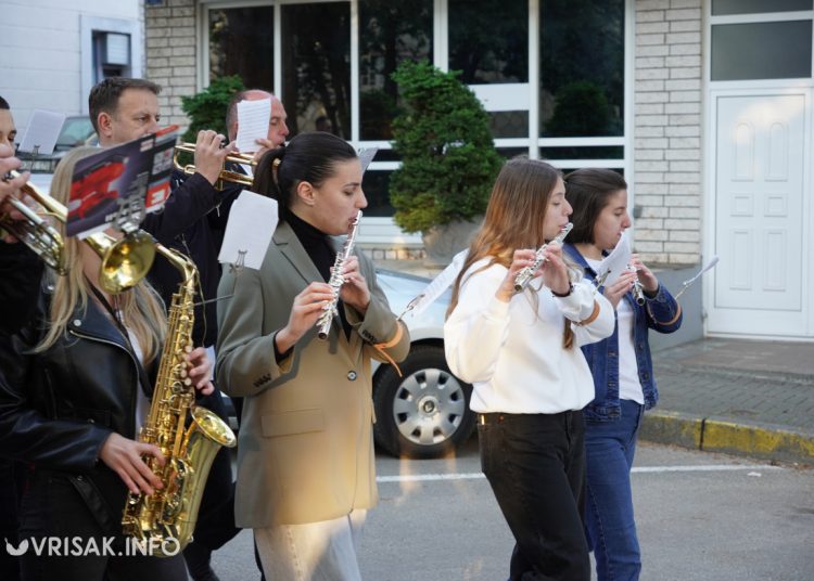 (VIDEO) Limena glazba jutros probudila Širokobriježane
