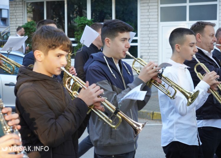 (VIDEO) Limena glazba jutros probudila Širokobriježane