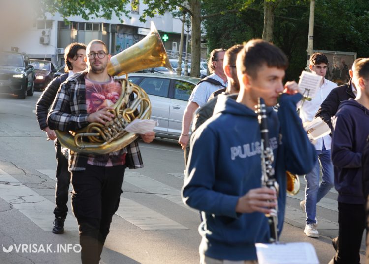 (VIDEO) Limena glazba jutros probudila Širokobriježane