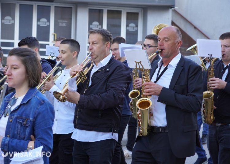 (VIDEO) Limena glazba jutros probudila Širokobriježane