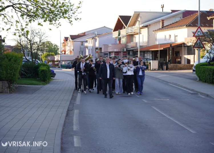 (VIDEO) Limena glazba jutros probudila Širokobriježane