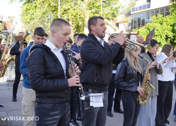 (VIDEO) Limena glazba jutros probudila Širokobriježane