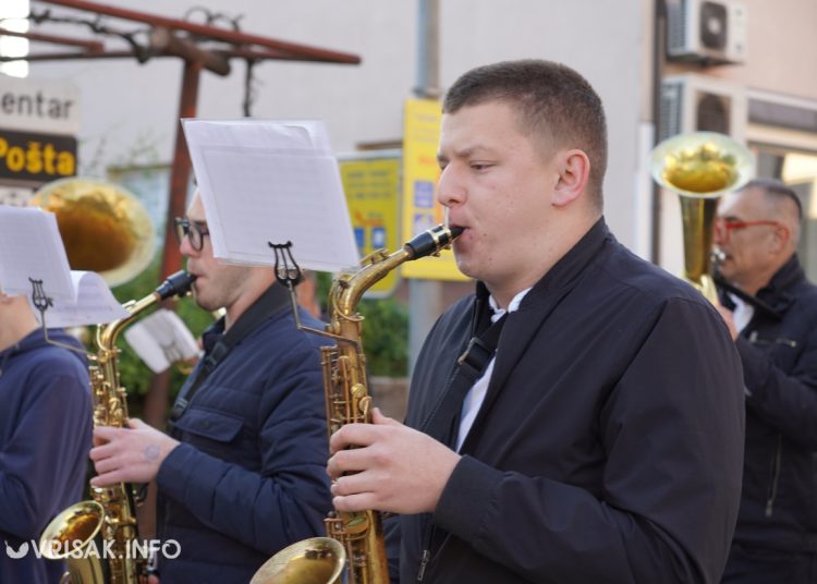 (VIDEO) Limena glazba jutros probudila Širokobriježane