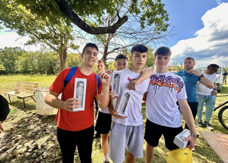 Foto: Franjevački samostan i Župa sv. Ante Padovanskog Humac - Ljubuški