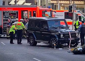Luksuznim Mercedesom se zabio u ljude u centru Stuttgarta