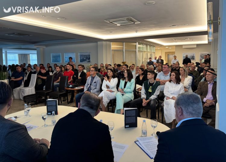 U Širokom Brijegu predstavljena knjiga Marka Banožića