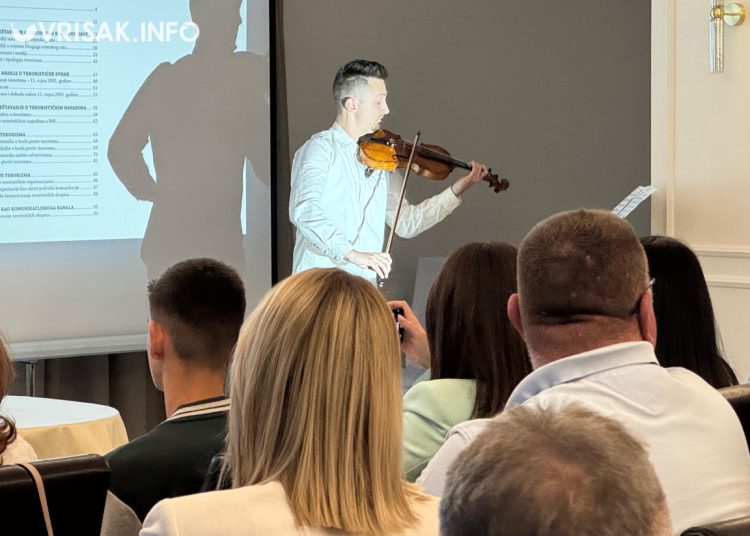 U Širokom Brijegu predstavljena knjiga Marka Banožića